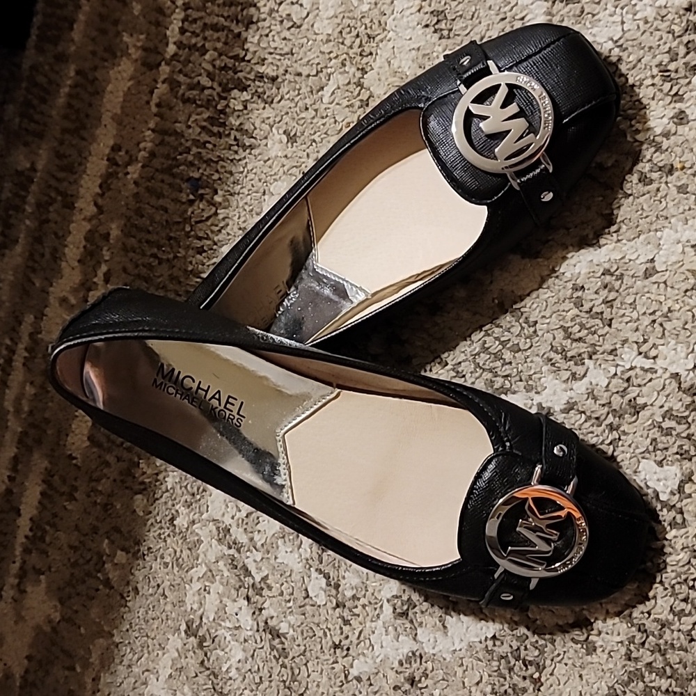 Brand New Michael Kors Size 7 Loafers